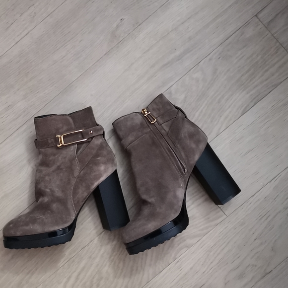 Tod's Ankle boots - Picture 1 of 4